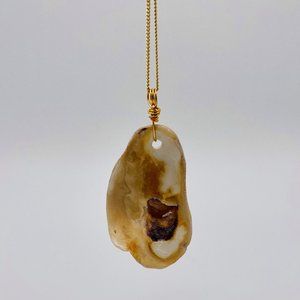 Shell Pendant on 24" Gold Chain Necklace; G24-25